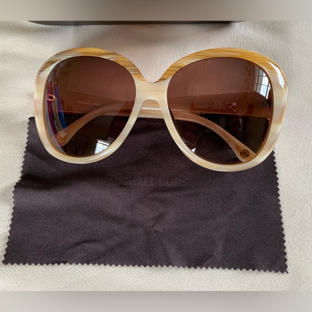 Michael Kors Elizabeth MKS850 women’s sunglasses.